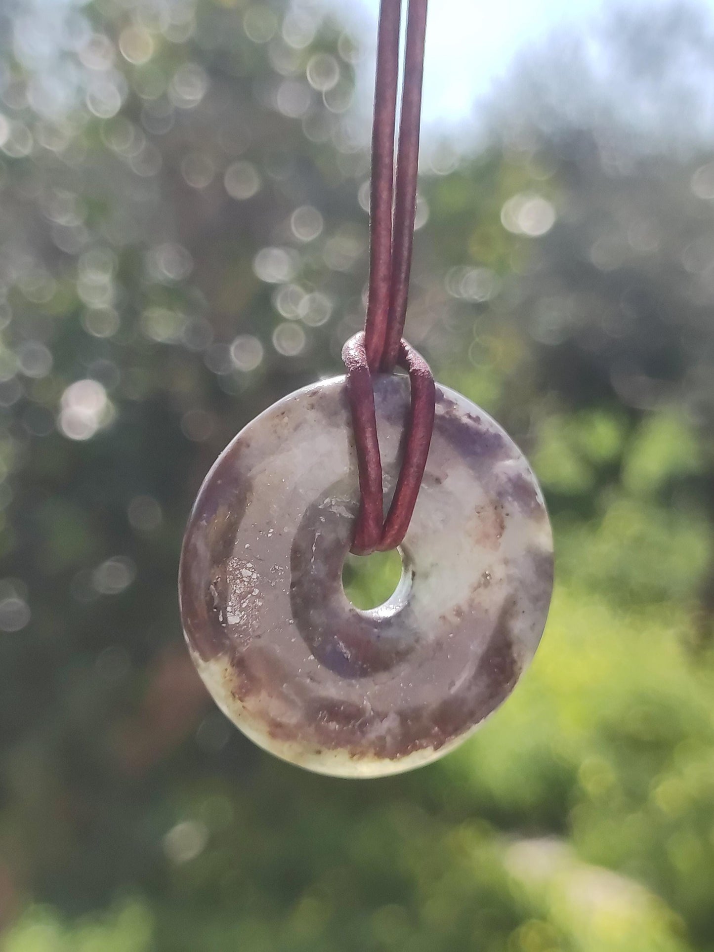Opale Andine Opale Noir Bleu ~ Collier de pierres précieuses Boho Ethno Nature Donut Protection Symbole Guérison Pierre Matrice Collecteur Minéral Rareté Homme Femme