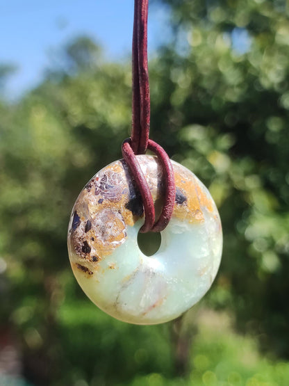 Opale bleue des Andes ~ Collier en pierre précieuse style bohème ethnique, motif donut, symbole de protection et de guérison, pierre de collection rare, pour homme et femme
