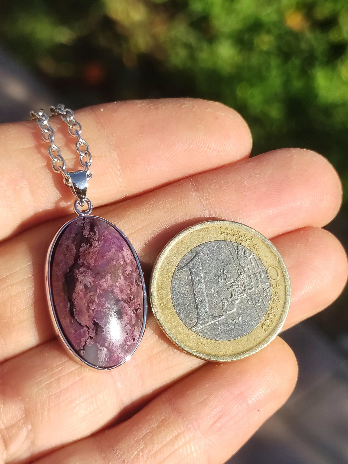 Sugilite / Sugilite avec monture en argent 925 collier de pierres précieuses violettes pierre de guérison naturelle énergie rareté homme femme lui son cadeau noble de haute qualité