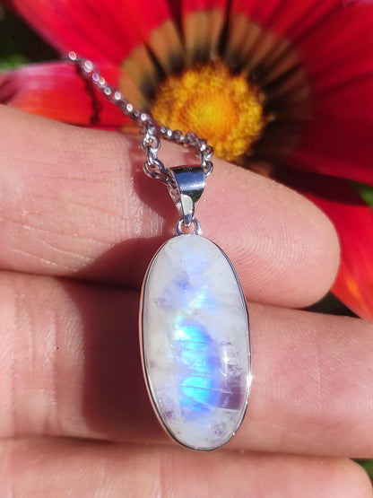 Collier en argent sterling 925 avec pierre de lune et pierres précieuses bleues scintillantes, pierre de guérison rare et unique, précieuse et naturelle, idéal pour un homme, une femme ou un ami.