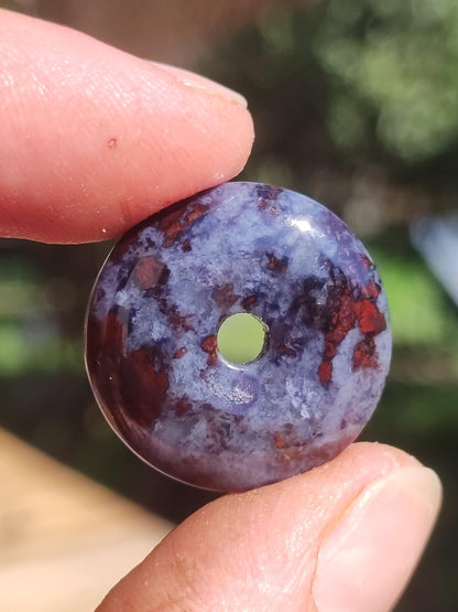 Sugilite Richterite Bustamite Protective Donut Gemstone Crystal Healing Stone Rare Collector's Item Sugilite red blue purple pendant round gift