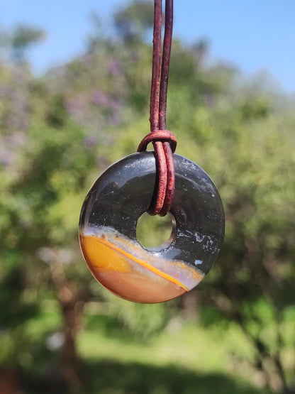 Collier donut en agate noire 30 mm - pierre précieuse homme femme père mère fille ami pierre de guérison bijoux porte-bonheur hippie nature rareté cadeau