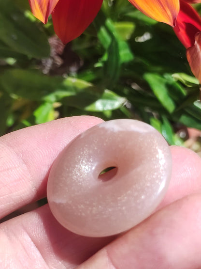 Pierre de Lune A rouge - Collier de pierres précieuses Donut HIPPIE GOA Boho Ethnique Naturel Donut Protection Symbole Guérison Pierre Collecteur Unique Homme Femme He She Cadeau