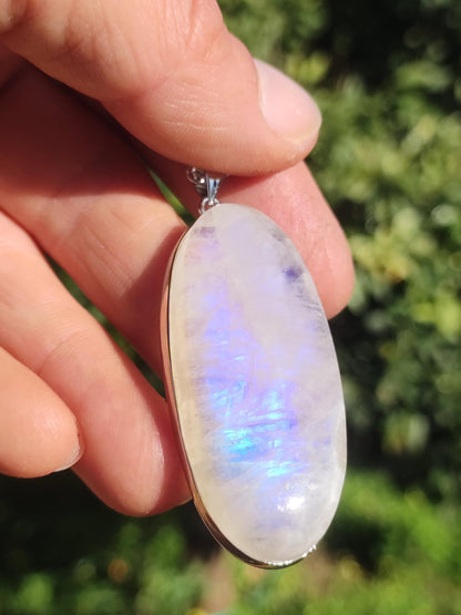 Collier en argent sterling 925 avec pierre de lune et pierres précieuses bleues scintillantes, pierre de guérison rare et unique, précieuse et naturelle, idéal pour un homme, une femme ou un ami.