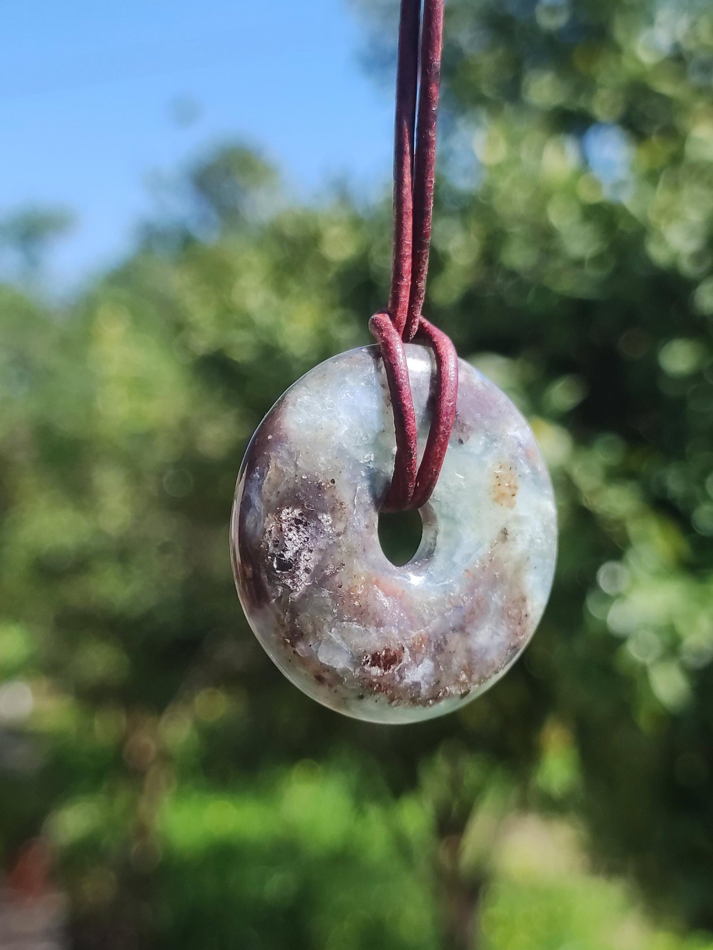 Opale Andine Opale Noir Bleu ~ Collier de pierres précieuses Boho Ethno Nature Donut Protection Symbole Guérison Pierre Matrice Collecteur Minéral Rareté Homme Femme