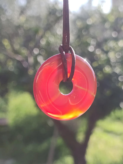Cornaline Cornaline A - Collier Donut en Pierre Précieuse Rouge Pierre Naturelle de Guérison Pendentif en Cristal Homme Femme Enfant Cadeau Il Elle Frère Sœur