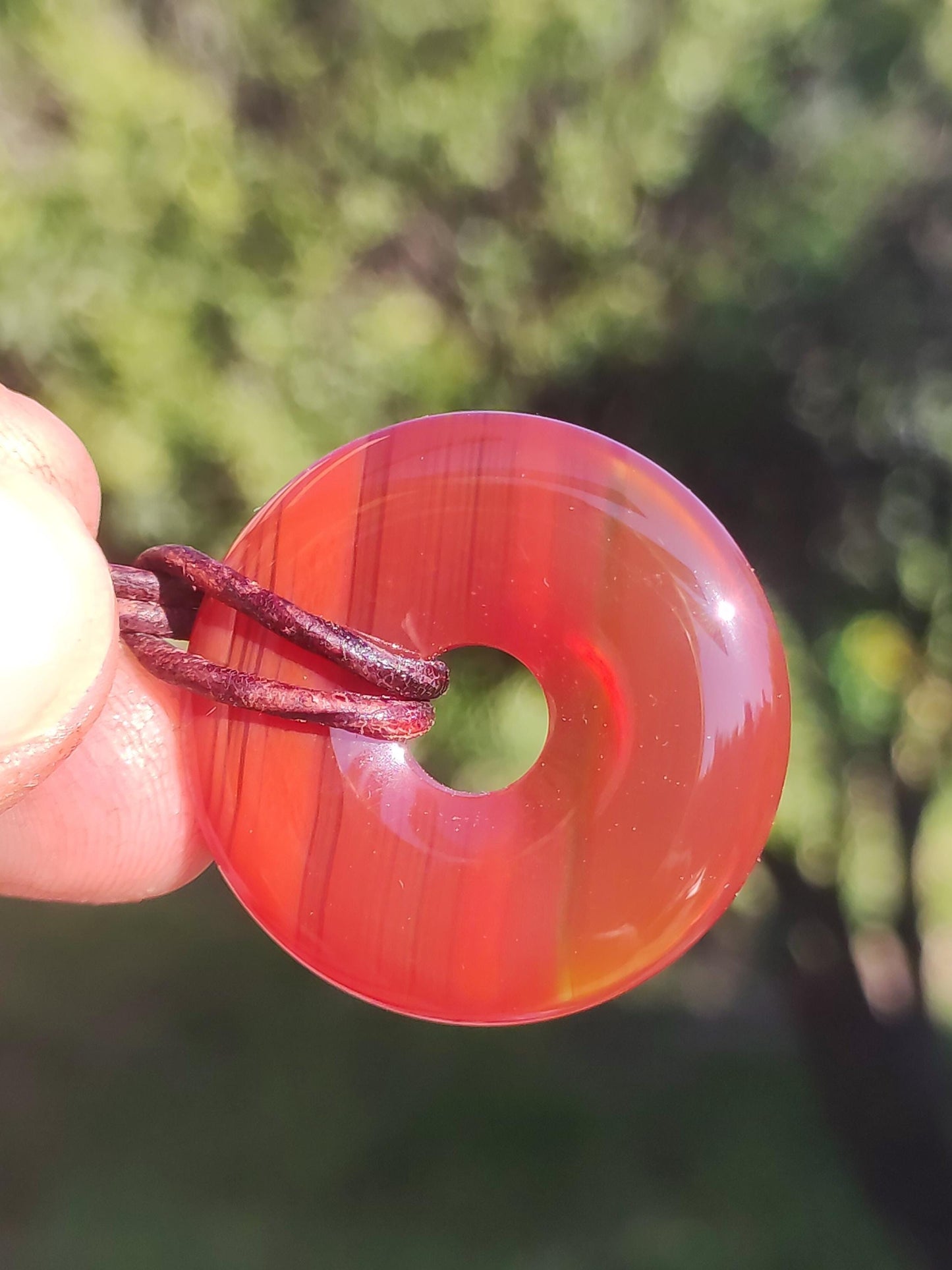 Cornaline Cornaline A - Collier Donut en Pierre Précieuse Rouge Pierre Naturelle de Guérison Pendentif en Cristal Homme Femme Enfant Cadeau Il Elle Frère Sœur
