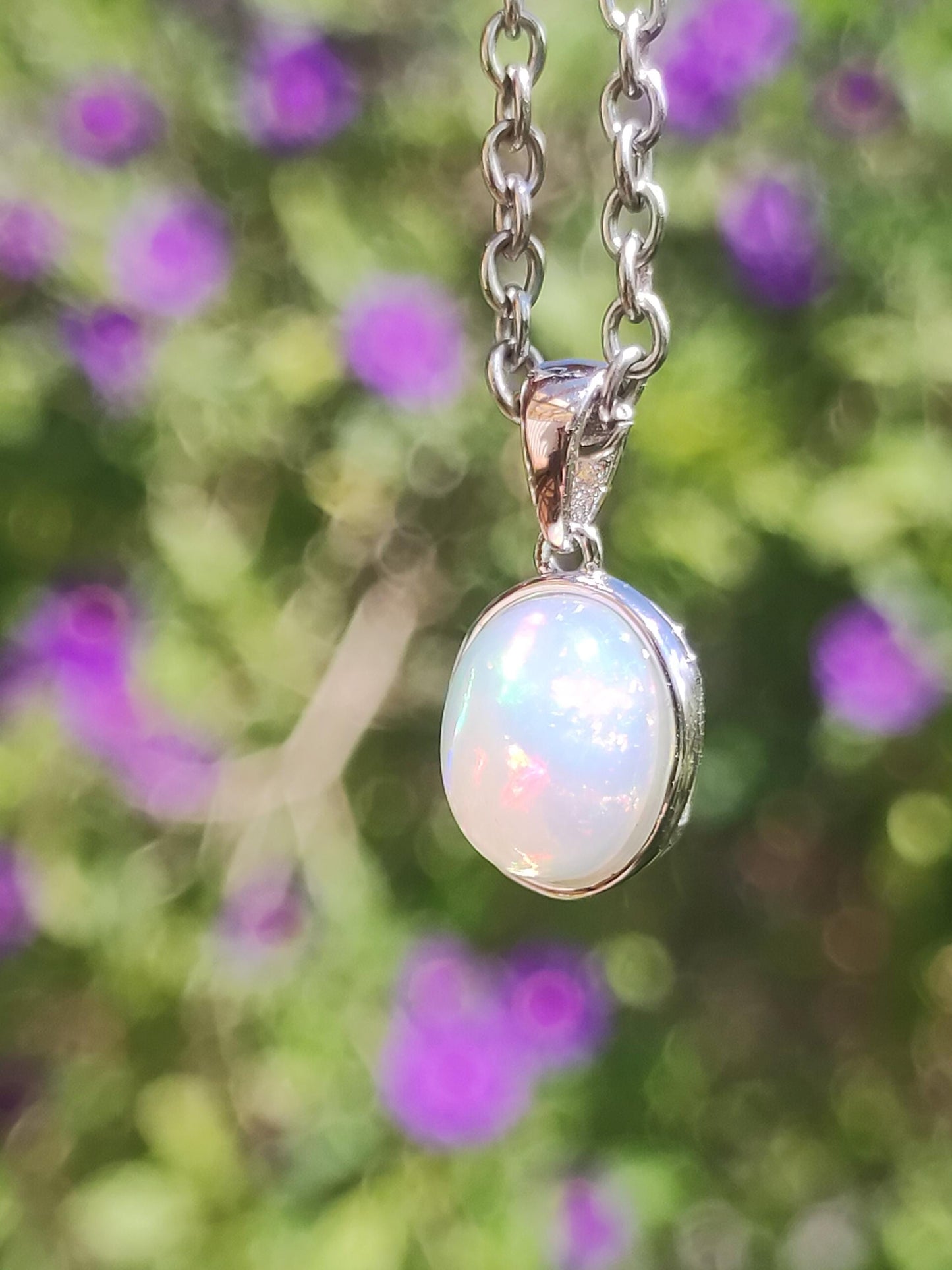 Collier en argent 925 et opale éthiopienne AAA - Pierre précieuse, colorée, rare et naturelle, aux vertus curatives, pendentif en cristal, pour homme, femme ou père. Idéal comme cadeau.