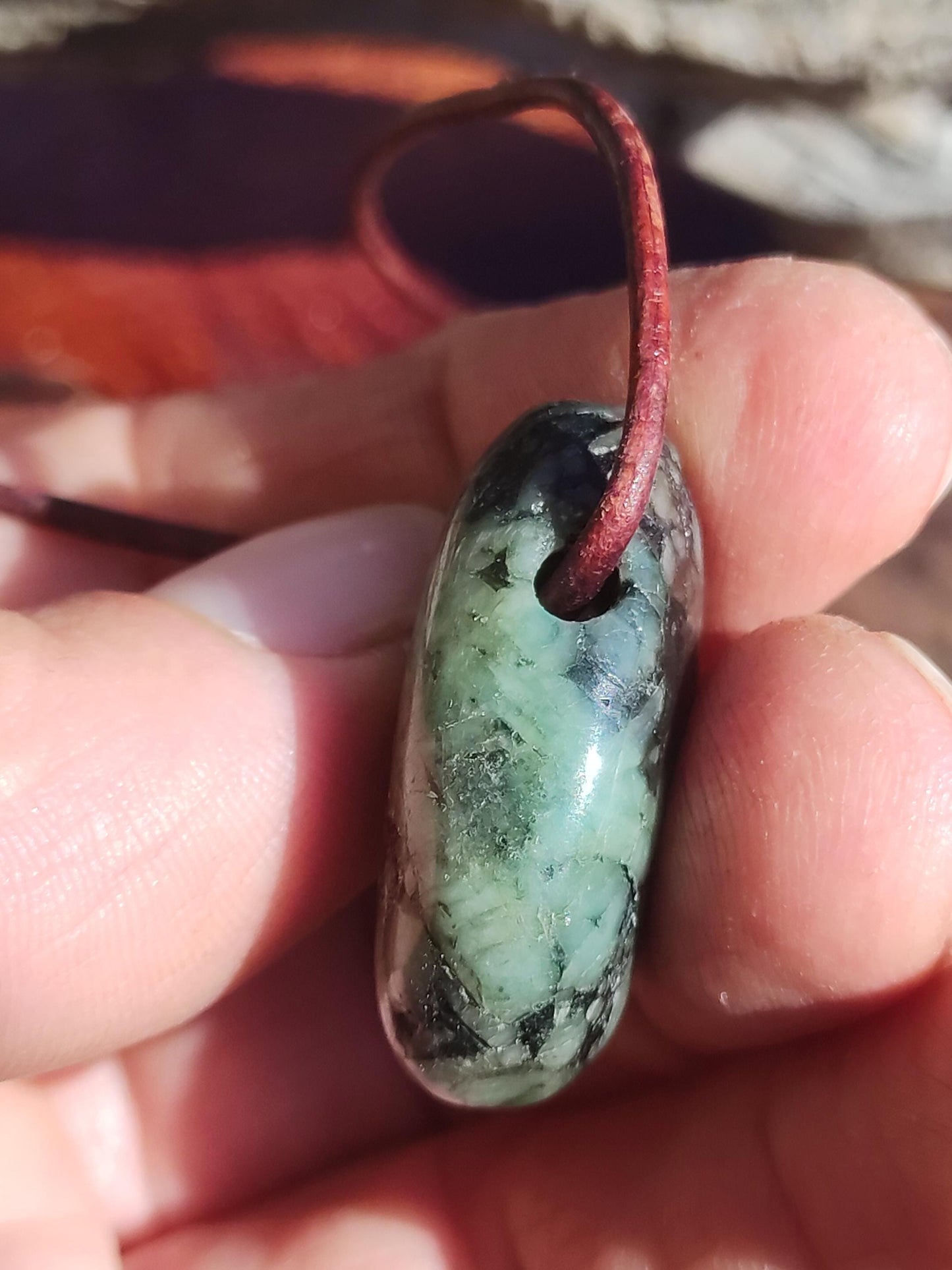 Collier de pierres précieuses émeraude / émeraude vert noir naturel HIPPIE GOA Boho ethnique pierre de guérison cristaux bijoux pendentif homme femme cadeau il elle