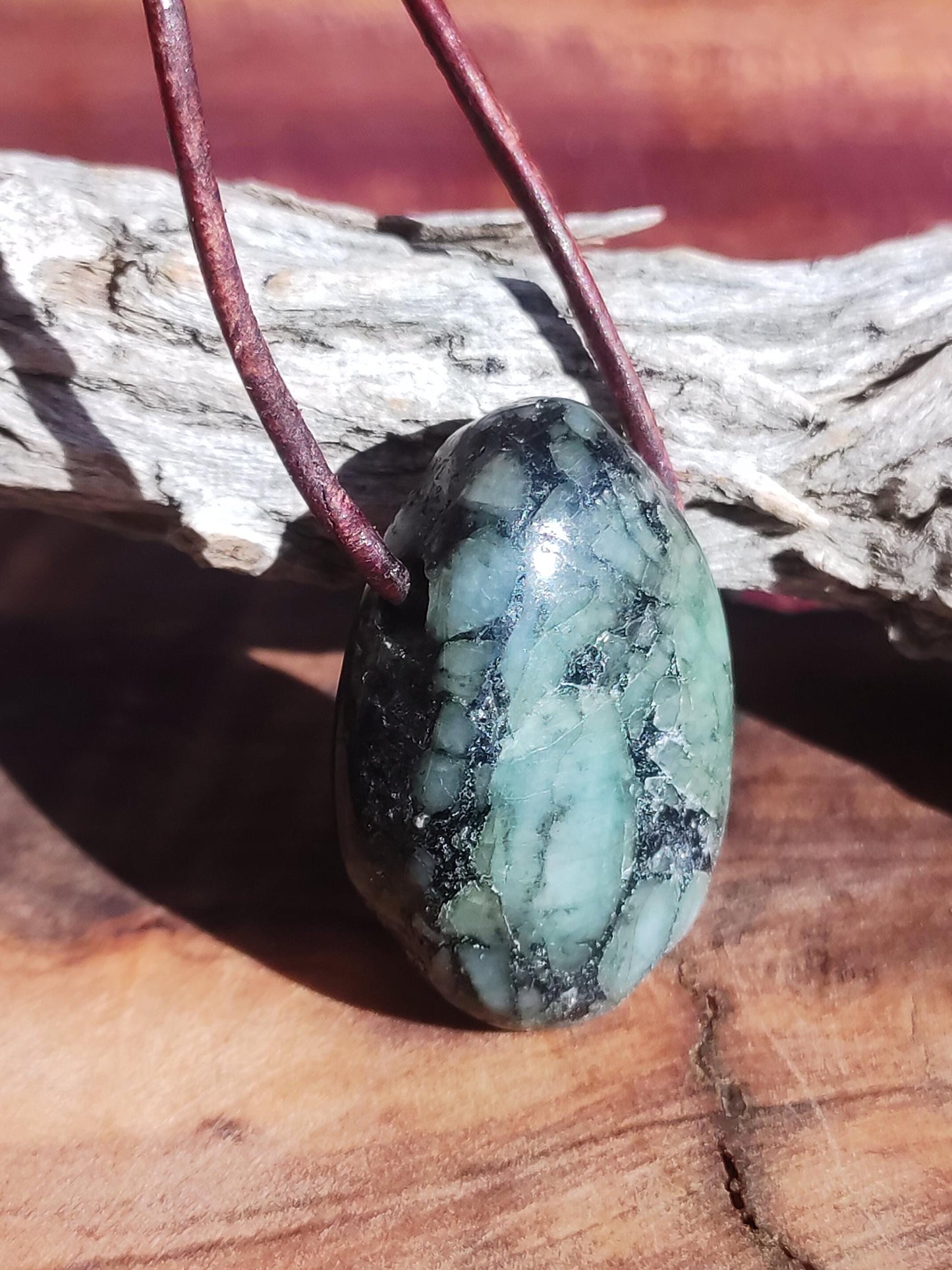 Collier de pierres précieuses émeraude / émeraude vert noir naturel HIPPIE GOA Boho ethnique pierre de guérison cristaux bijoux pendentif homme femme cadeau il elle