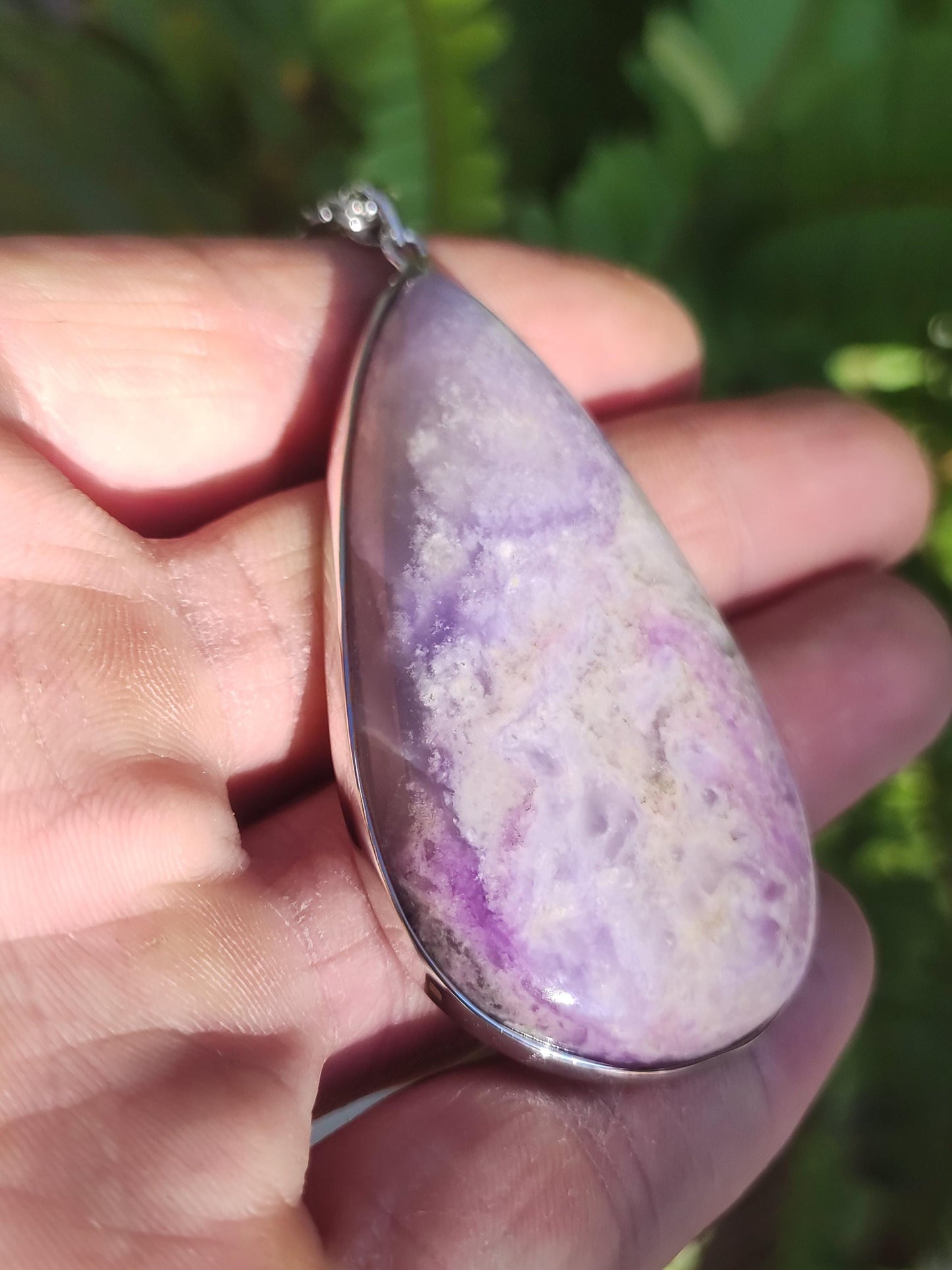 Collier XL en sugilite avec monture en argent 925, pierre précieuse lilas violet, pierre de guérison naturelle, rareté énergétique, homme/femme, cadeau élégant