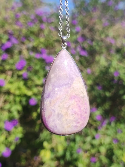 Collier XL en sugilite avec monture en argent 925, pierre précieuse lilas violet, pierre de guérison naturelle, rareté énergétique, homme/femme, cadeau élégant