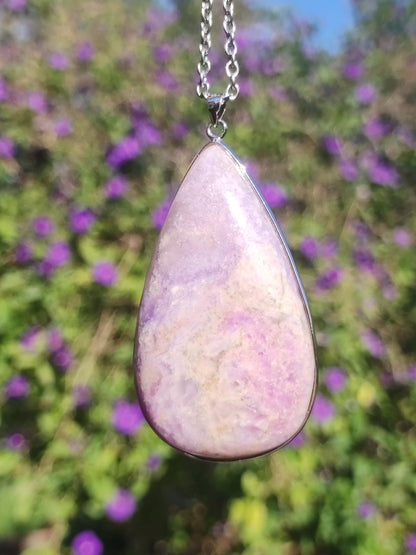 Collier XL en sugilite avec monture en argent 925, pierre précieuse lilas violet, pierre de guérison naturelle, rareté énergétique, homme/femme, cadeau élégant