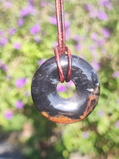 Collier donut en agate noire 30 mm - pierre précieuse homme femme père mère fille ami pierre de guérison bijoux porte-bonheur hippie nature rareté cadeau
