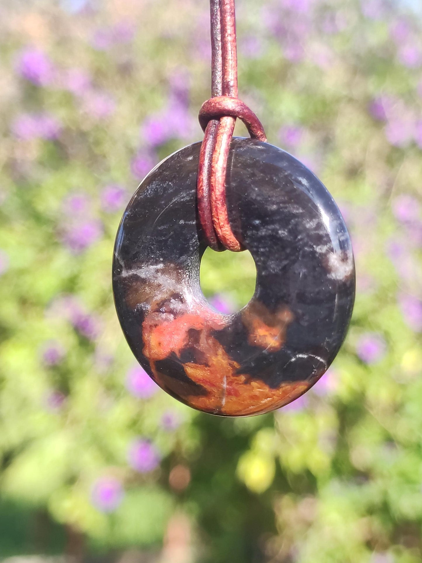 Collier donut en agate noire 30 mm - pierre précieuse homme femme père mère fille ami pierre de guérison bijoux porte-bonheur hippie nature rareté cadeau