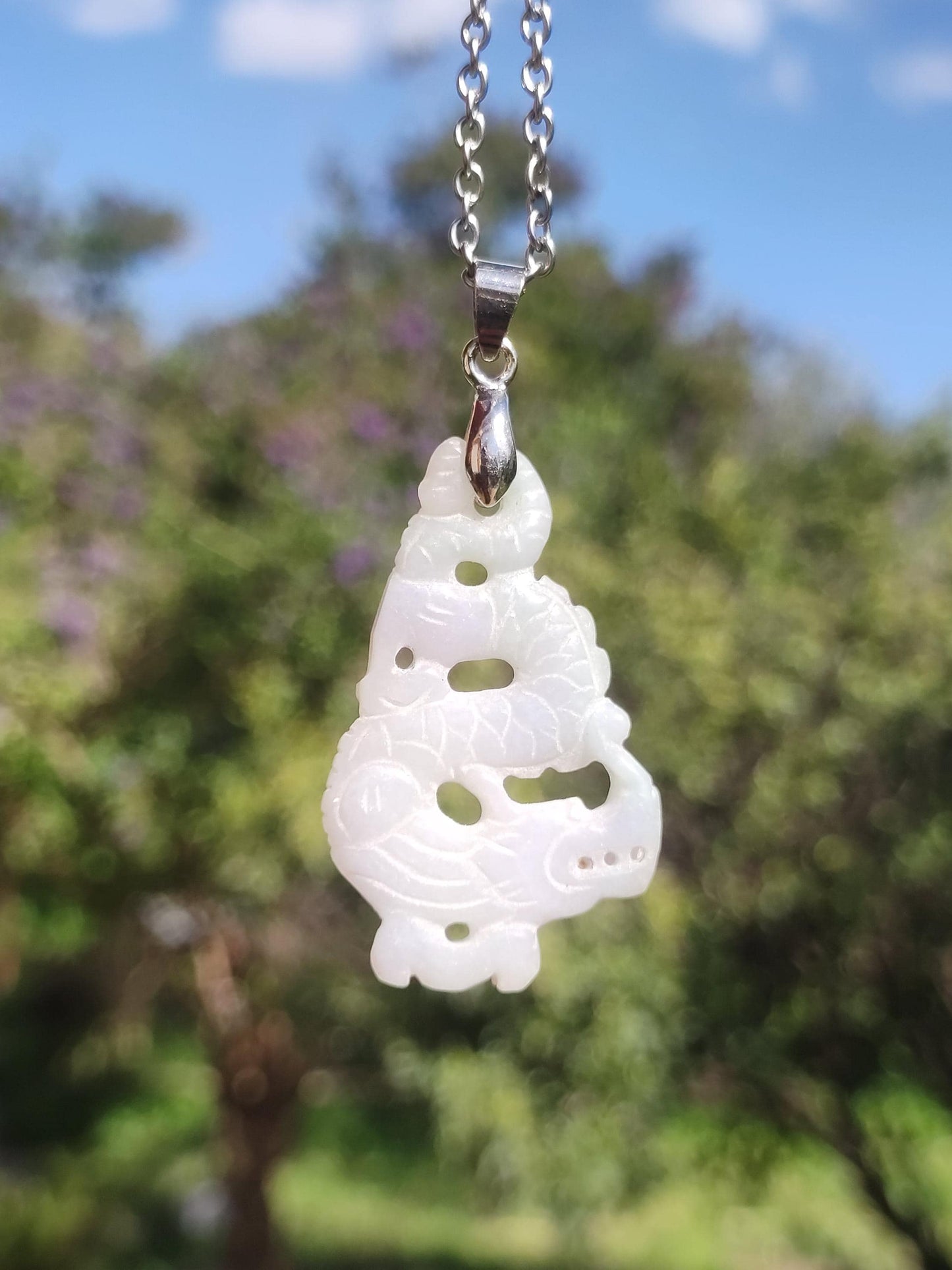 Birmanie Jade Un dragon de qualité *Rarité* Collier de pierres précieuses HIPPIE Boho Ethnique Pierre de guérison naturelle Rareté Bijoux en cristal Pendentif Nature Power Stone