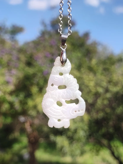 Birmanie Jade Un dragon de qualité *Rarité* Collier de pierres précieuses HIPPIE Boho Ethnique Pierre de guérison naturelle Rareté Bijoux en cristal Pendentif Nature Power Stone