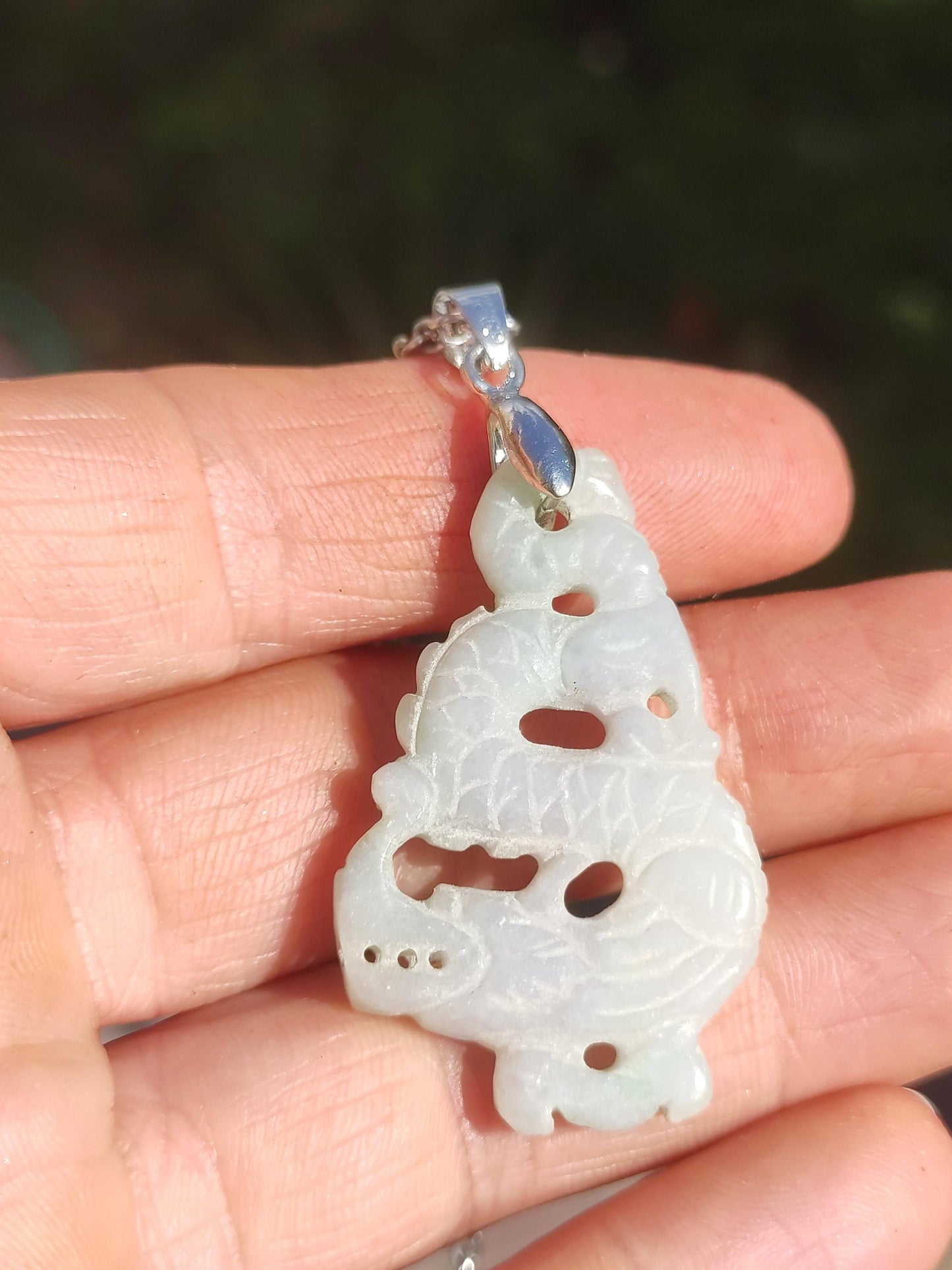 Birmanie Jade Un dragon de qualité *Rarité* Collier de pierres précieuses HIPPIE Boho Ethnique Pierre de guérison naturelle Rareté Bijoux en cristal Pendentif Nature Power Stone