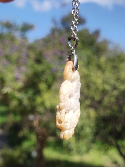 Birmanie Jade Un dragon de qualité *Rarité* Collier de pierres précieuses HIPPIE Boho Ethnique Pierre de guérison naturelle Rareté Bijoux en cristal Pendentif Nature Power Stone