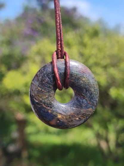 Pietersite bleu - collier de beignet de pierres précieuses rareté rare symbole de protection pierre de guérison cristal HIPPIE Boho Tibet ethnique homme femme lui offrir son