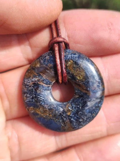 Pietersite bleu - collier de beignet de pierres précieuses rareté rare symbole de protection pierre de guérison cristal HIPPIE Boho Tibet ethnique homme femme lui offrir son