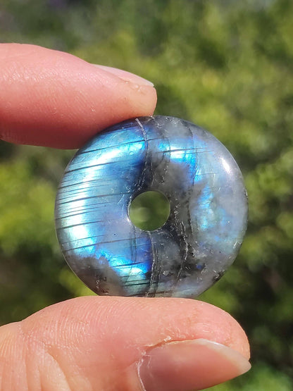 Labradorite ~ Donut 30mm ~ Collier de pierres précieuses Bleu Chatoyant Rareté Naturelle Protection Symbole Pierre de Guérison Cristal HIPPIE GOA Boho Tibet Ethno