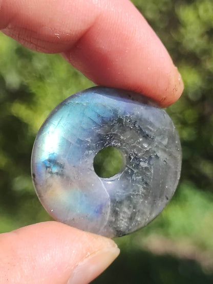 Labradorite ~ Donut 30mm ~ Collier de pierres précieuses Bleu Chatoyant Rareté Naturelle Protection Symbole Pierre de Guérison Cristal HIPPIE GOA Boho Tibet Ethno