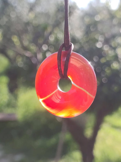 Cornaline Cornaline A - Collier Donut en Pierre Précieuse Rouge Pierre Naturelle de Guérison Pendentif en Cristal Homme Femme Enfant Cadeau Il Elle Frère Sœur