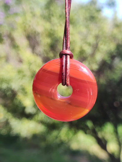 Cornaline Cornaline A - Collier Donut en Pierre Précieuse Rouge Pierre Naturelle de Guérison Pendentif en Cristal Homme Femme Enfant Cadeau Il Elle Frère Sœur