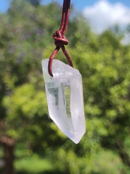 Quartz lémurien ~ Collier de pierres précieuses clair Hippie Goa Boho Tibet Ethnique Pierre de guérison naturelle Pendentif de puissance Homme Femme Cadeau Rareté