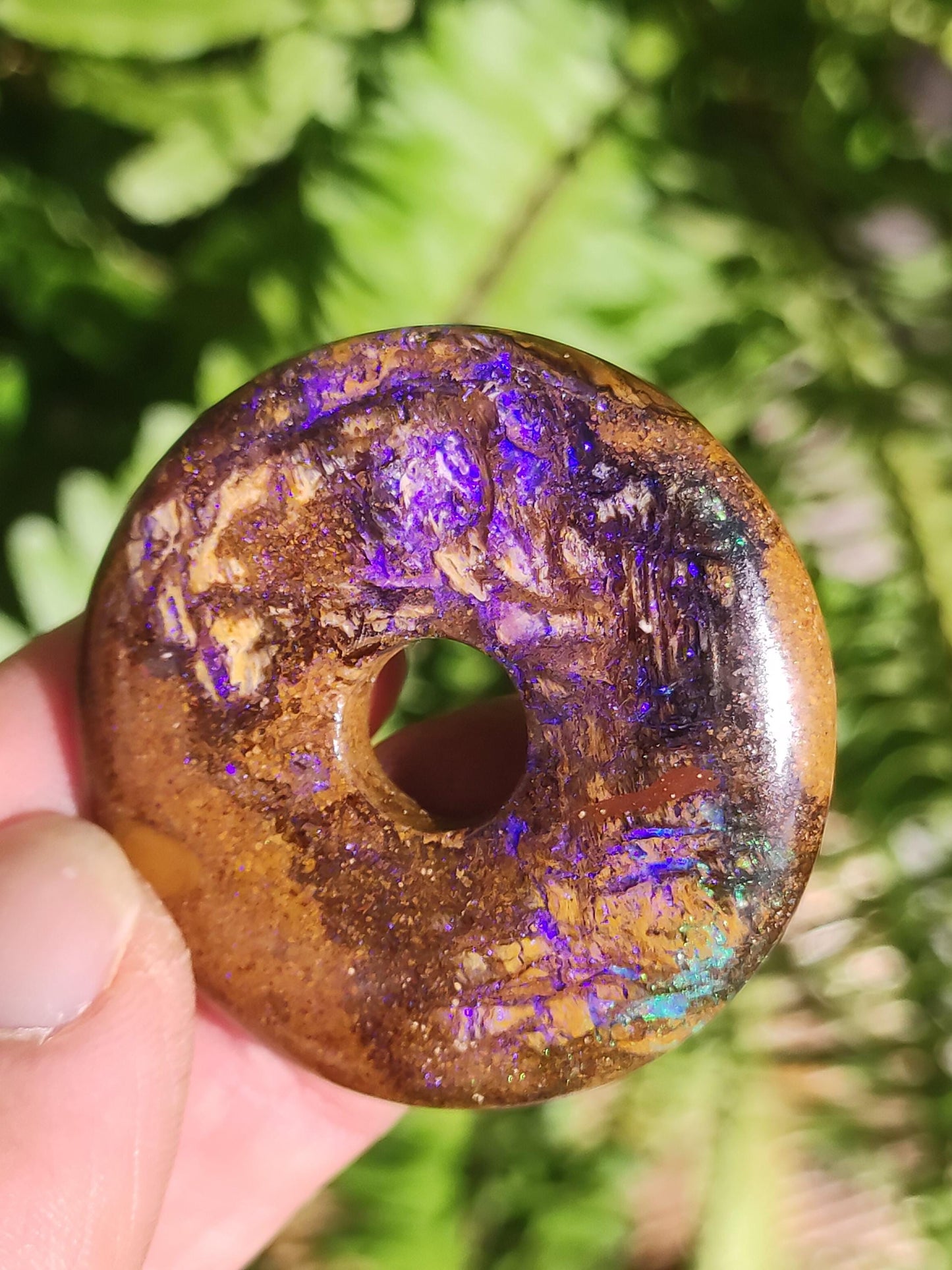 Boulder Opal AAA *Rarité* Collier de beignet à collectionner Queenland Australie Goa Hippie Boho Bijoux Symbole de protection naturelle Pendentif en pierre de guérison