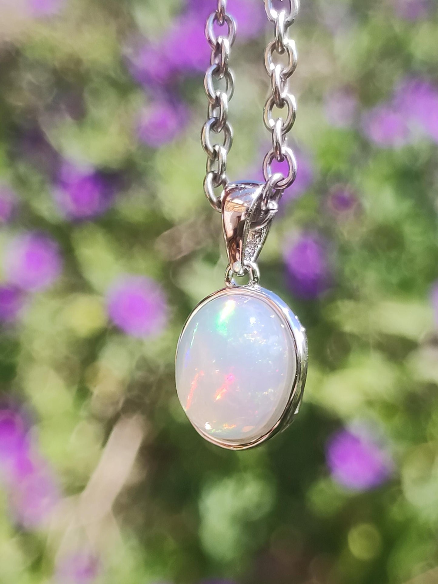 Collier en argent 925 et opale éthiopienne AAA - Pierre précieuse, colorée, rare et naturelle, aux vertus curatives, pendentif en cristal, pour homme, femme ou père. Idéal comme cadeau.