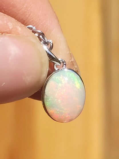 Collier en argent 925 et opale éthiopienne AAA - Pierre précieuse, colorée, rare et naturelle, aux vertus curatives, pendentif en cristal, pour homme, femme ou père. Idéal comme cadeau.
