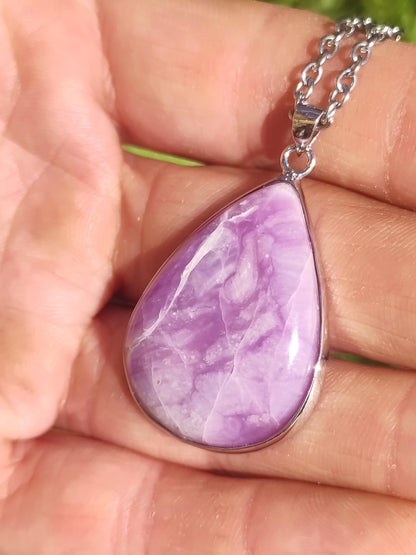 Sugilite / Sugilite avec monture en argent 925 collier de pierres précieuses violettes pierre de guérison naturelle énergie rareté homme femme lui son cadeau noble de haute qualité