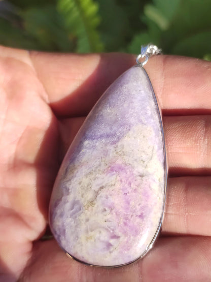 Collier XL en sugilite avec monture en argent 925, pierre précieuse lilas violet, pierre de guérison naturelle, rareté énergétique, homme/femme, cadeau élégant