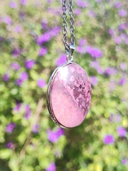 Sugilite / Sugilite avec monture en argent 925 collier de pierres précieuses violettes pierre de guérison naturelle énergie rareté homme femme lui son cadeau noble de haute qualité
