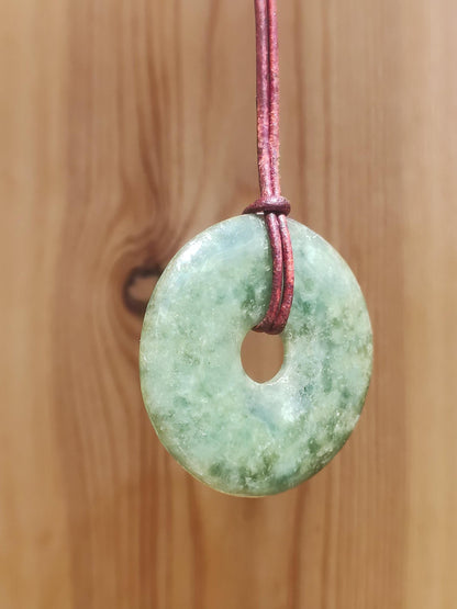 40mm Birmanie Jade *Rarité* ~ Collier de pierres précieuses Homme Femme Nature Pierre de guérison Puissance Énergie Rareté Cristal He She Pendentif Nature Cadeau Vert