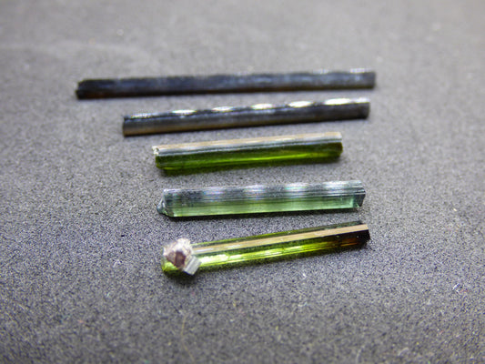 SET 5x Green Tourmaline - AAA Quality Raw Pencils Rarity Rare Mineral Brazil Collector Specimens Gemstone Decor Crystal Healing Stone Natural