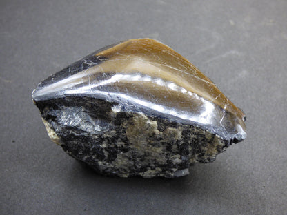 Tourmaline noire XL (Schörl) - coupe brute - niveau décoratif grande énergie de guérison radioprotection pierre de guérison cadeau maison appartement