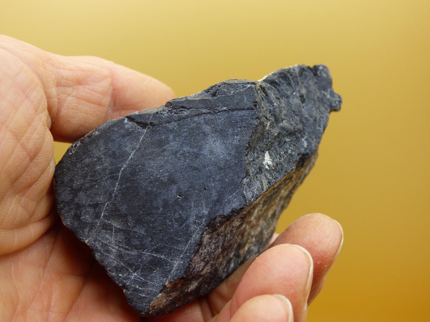Tourmaline noire XL (Schörl) - coupe brute - niveau décoratif grande énergie de guérison radioprotection pierre de guérison cadeau maison appartement