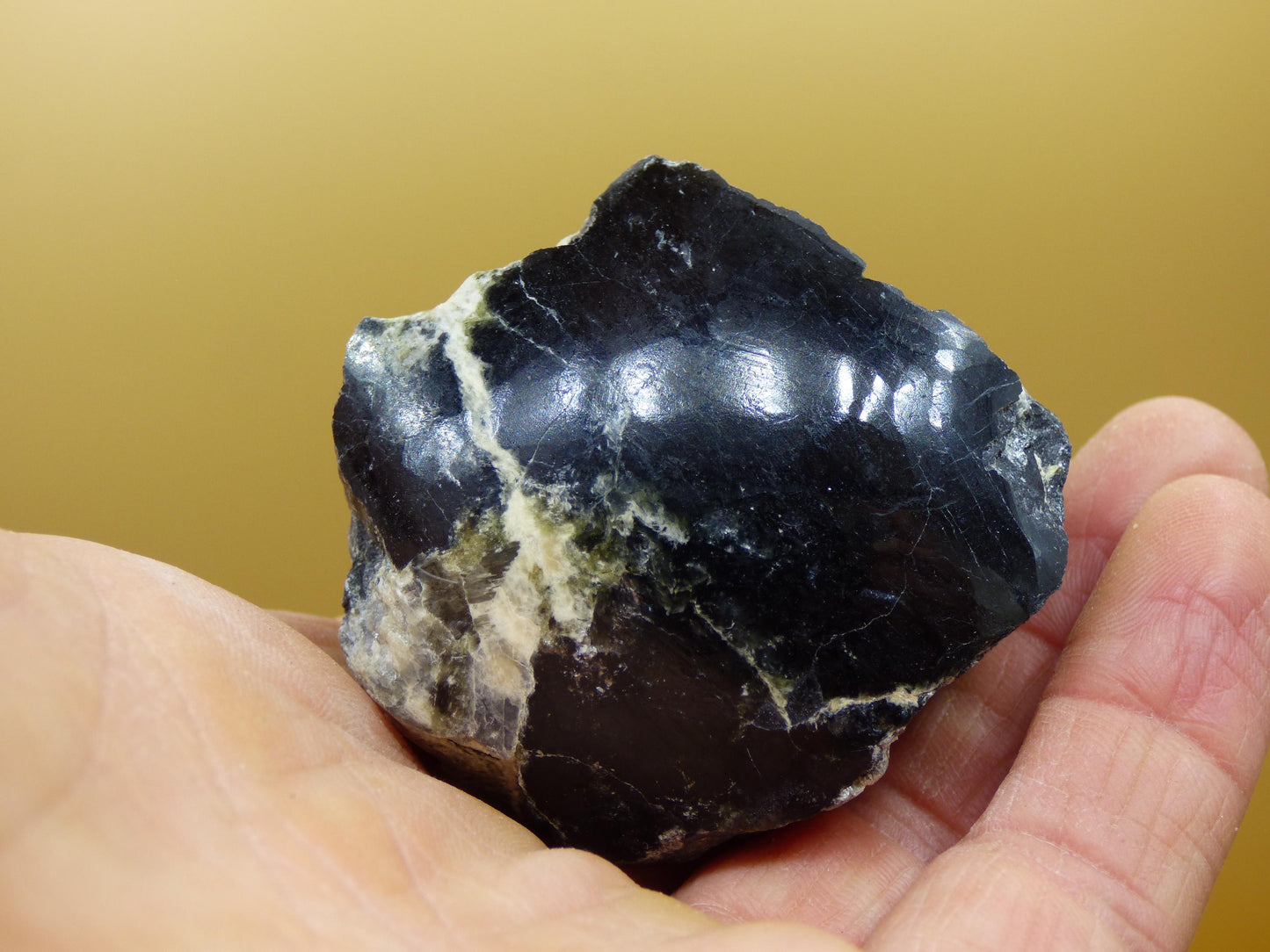 Tourmaline noire XL (Schörl) - coupe brute - niveau décoratif grande énergie de guérison radioprotection pierre de guérison cadeau maison appartement