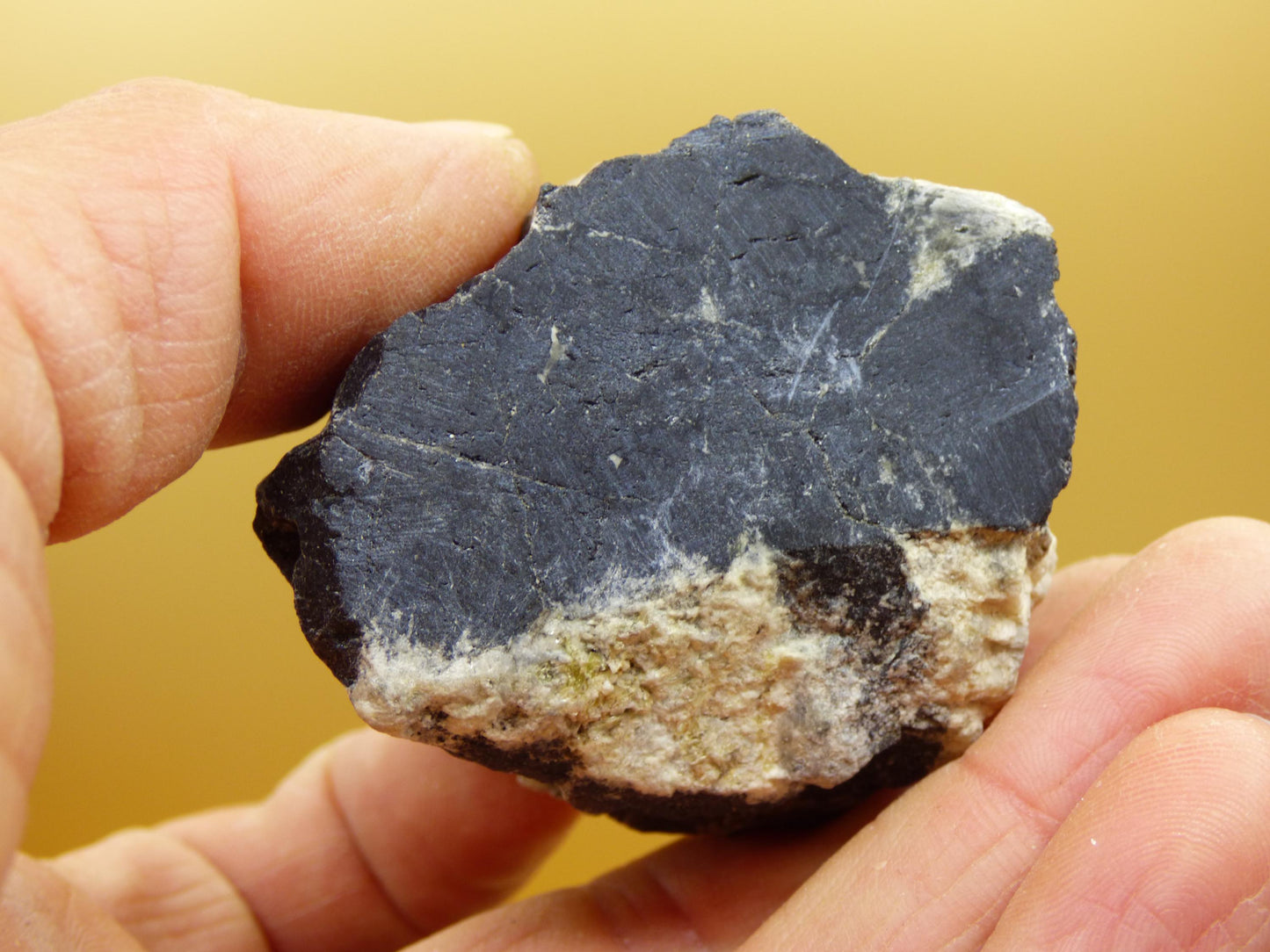 Tourmaline noire XL (Schörl) - coupe brute - niveau décoratif grande énergie de guérison radioprotection pierre de guérison cadeau maison appartement