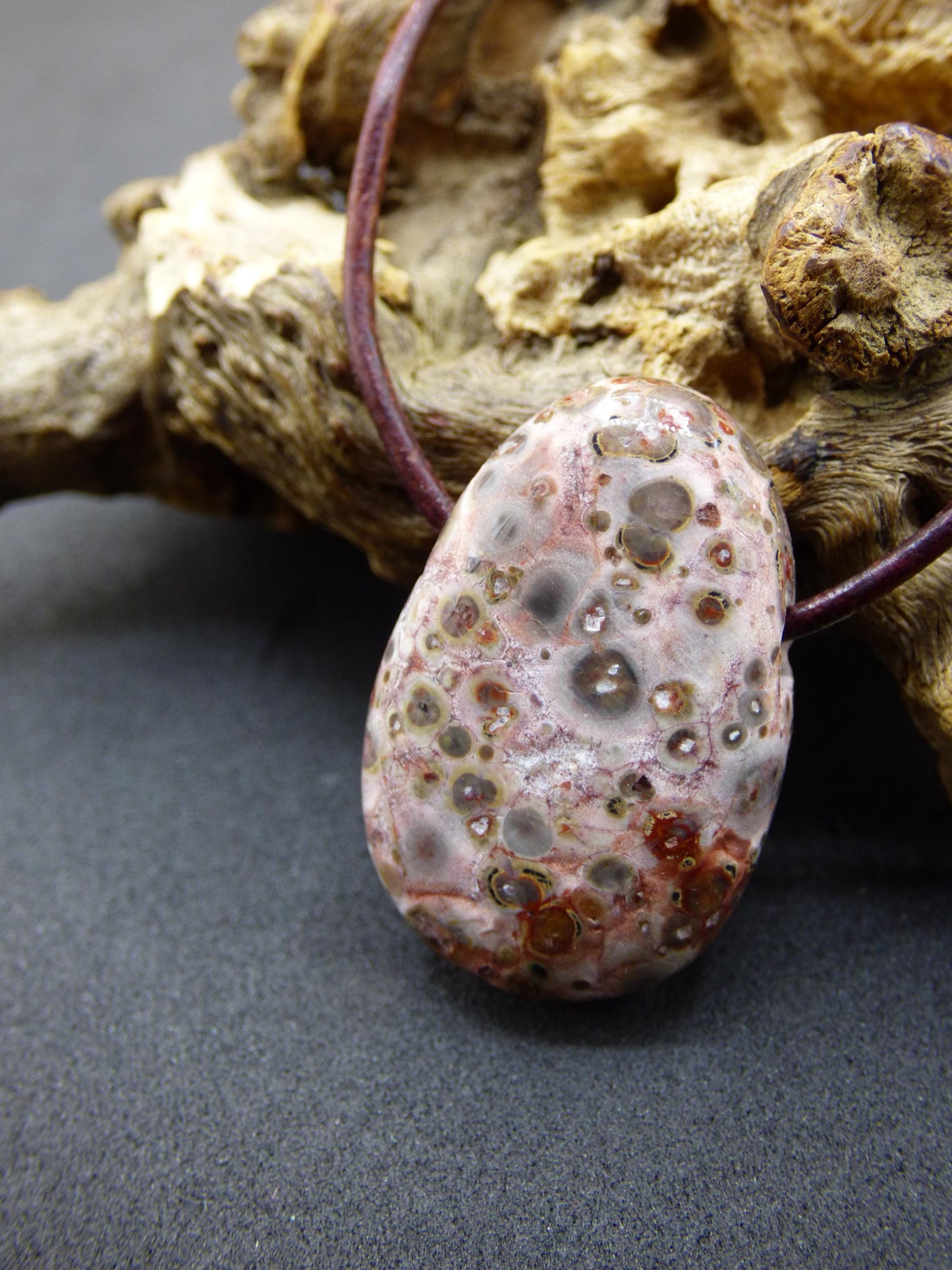 Collier pendentif en jaspe léopard rouge - pierre précieuse HIPPIE GOA Boho Ethno pierre de guérison naturelle rareté cristal cadeau lui elle homme femme bijoux