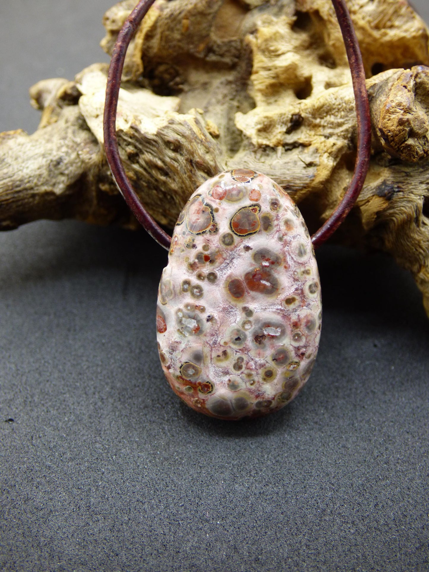 Collier pendentif en jaspe léopard rouge - pierre précieuse HIPPIE GOA Boho Ethno pierre de guérison naturelle rareté cristal cadeau lui elle homme femme bijoux