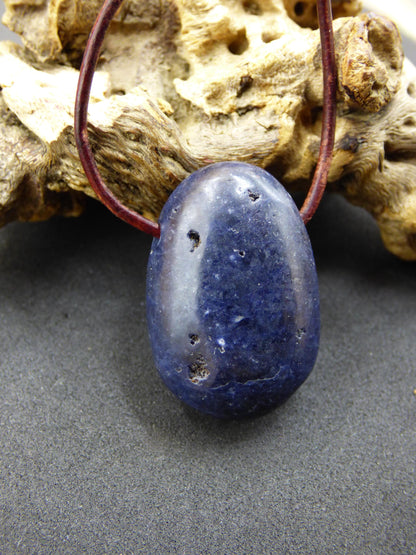 Saphir - collier de pierres précieuses pierre de guérison bleu nature cadeau homme femme il son père fils mère chance énergie chakra protection rareté collectionneur rare