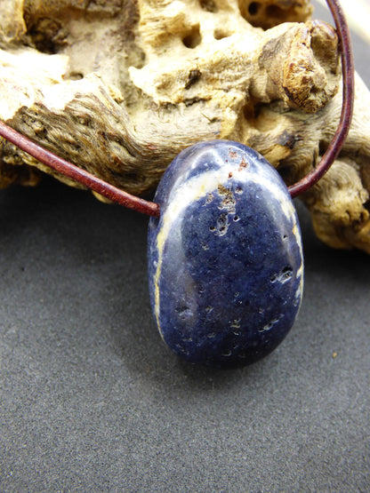 Saphir - collier de pierres précieuses pierre de guérison bleu nature cadeau homme femme il son père fils mère chance énergie chakra protection rareté collectionneur rare