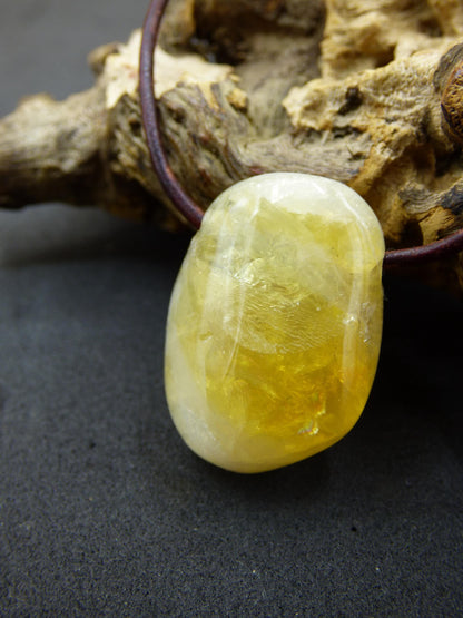 Citrine ~ Collier de pierres précieuses jaune HIPPIE GOA Boho ethnique pierre de guérison naturelle rareté cristaux bijoux pendentif pierre naturelle cadeau soleil brillant