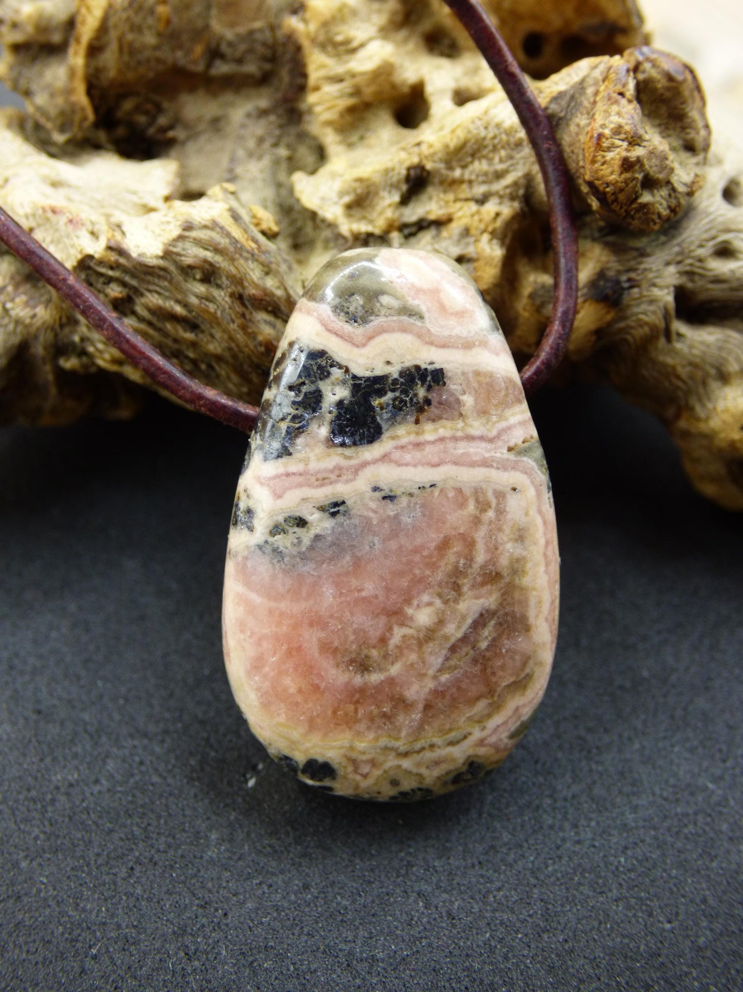 Rhodochrosite A - Collier de pierres précieuses rose pierre de guérison He She Homme Femme Cadeau Chanceux Pendentif HIPPIE GOA Boho Tibet Ethnique Naturel Unique