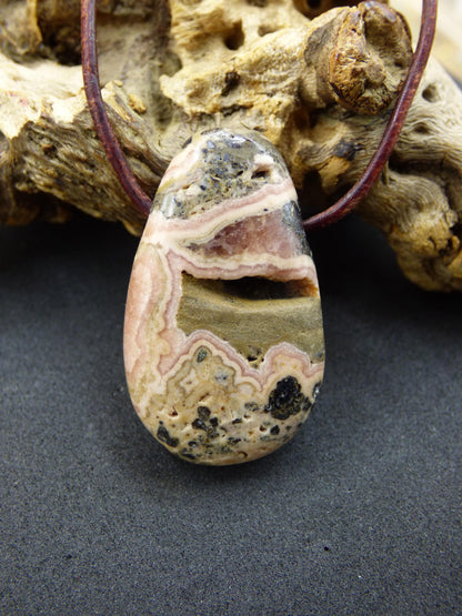 Rhodochrosite A - Collier de pierres précieuses rose pierre de guérison He She Homme Femme Cadeau Chanceux Pendentif HIPPIE GOA Boho Tibet Ethnique Naturel Unique