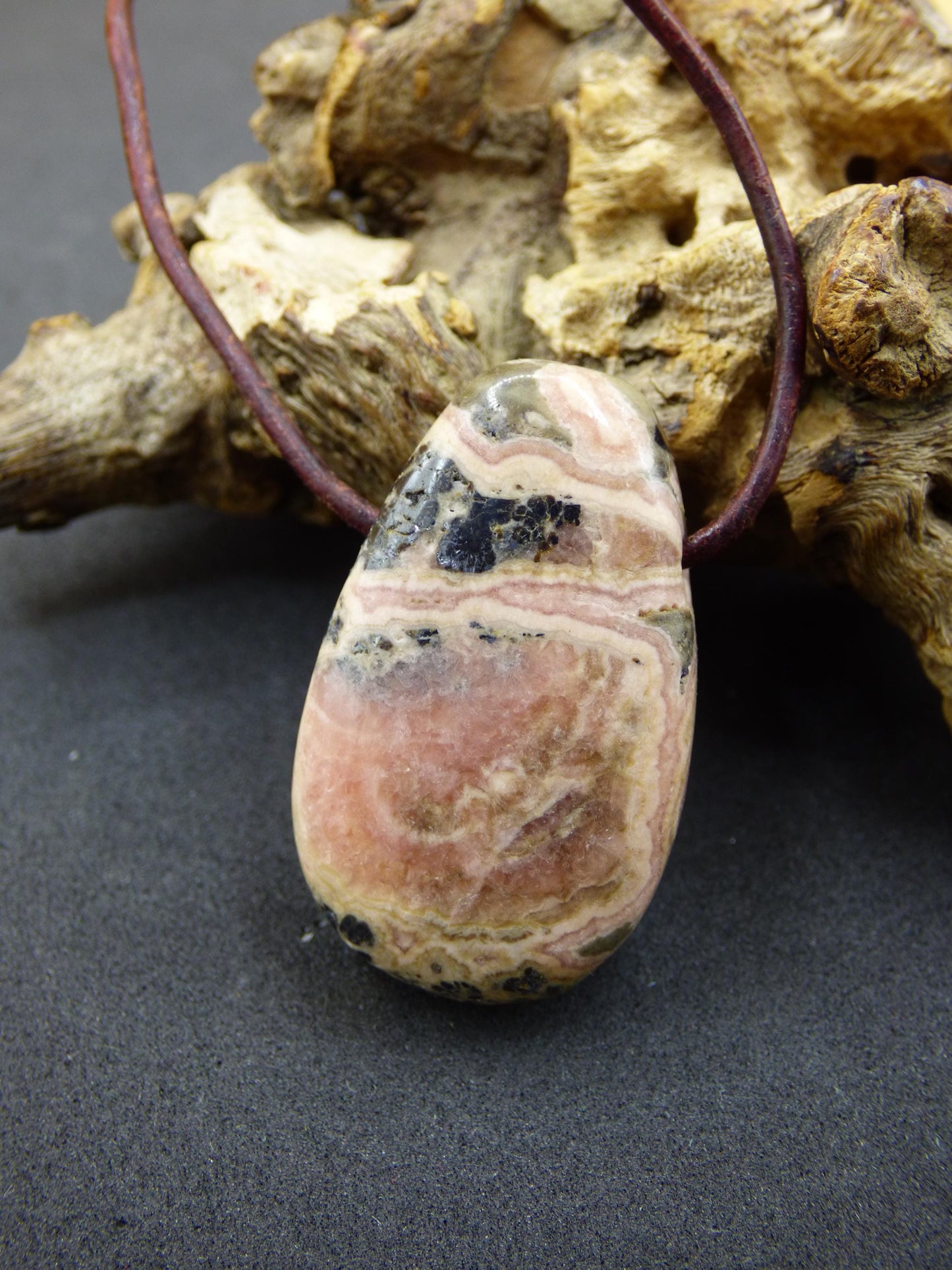 Rhodochrosite A - Collier de pierres précieuses rose pierre de guérison He She Homme Femme Cadeau Chanceux Pendentif HIPPIE GOA Boho Tibet Ethnique Naturel Unique